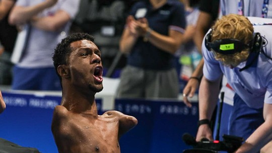 Gabrielzinho cumpre promessa e ganha terceiro ouro nas Paralimpíadas de Paris 2024