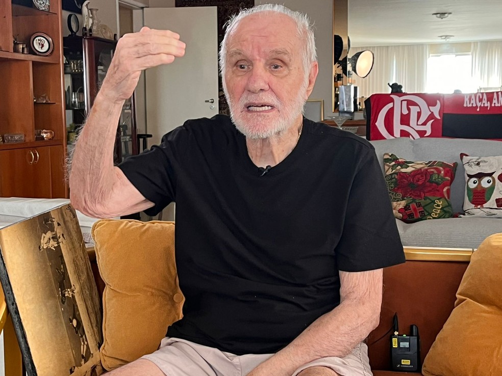 Evaristo de Macedo, aos 91 anos, lembra causos da vida — Foto: Raphael Zarko