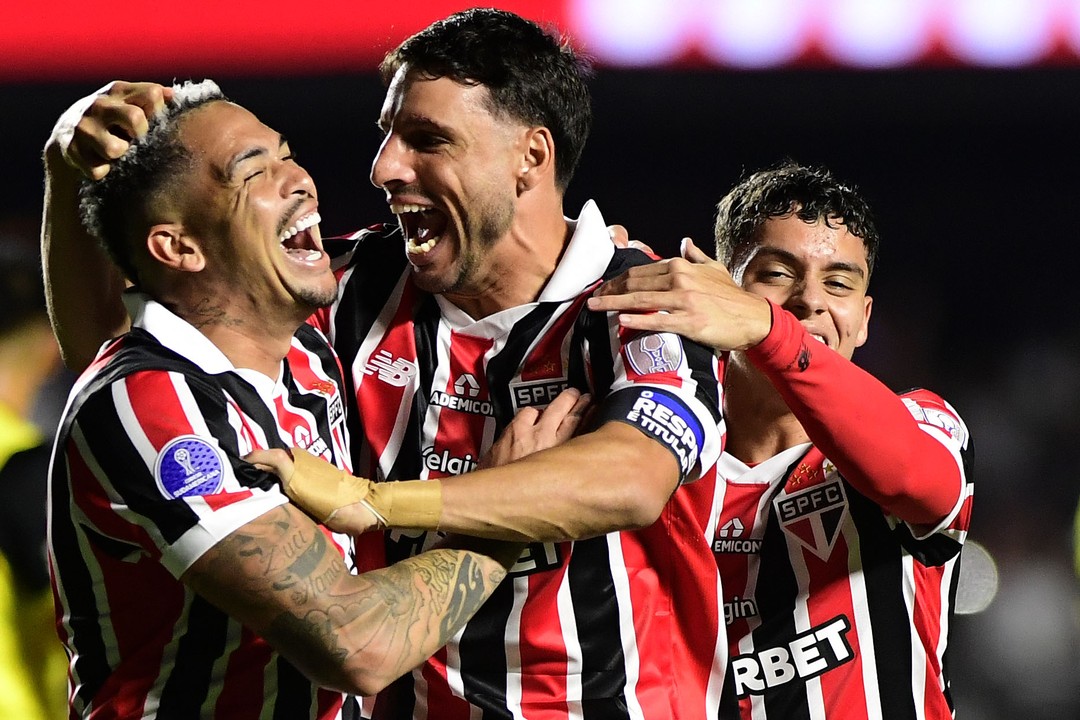 Luciano e Calleri: São Paulo volta a ter dupla de ataque titular depois de quase um mês