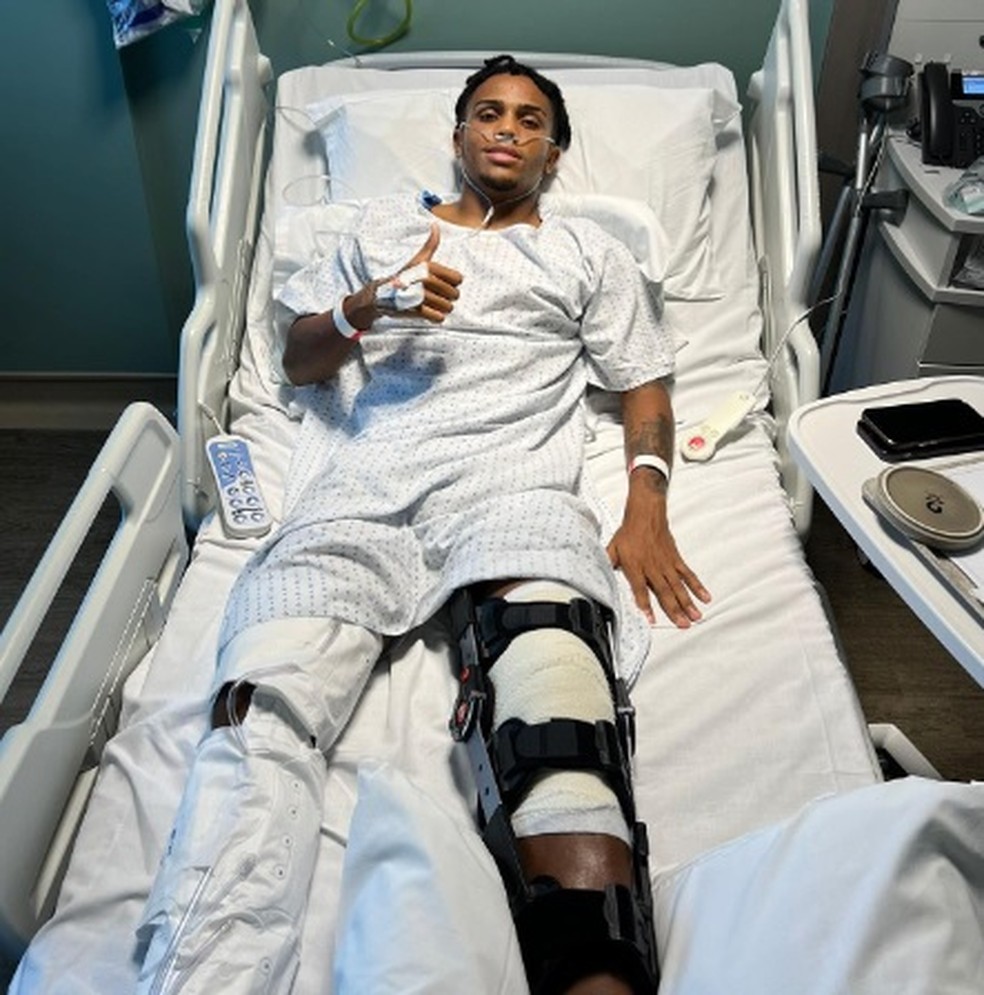 Kayky, do Bahia, realiza cirurgia no joelho — Foto: Reprodução / redes sociais