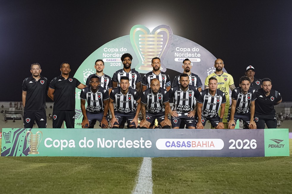 Lucas Sena em ação pelo Botafogo-PB