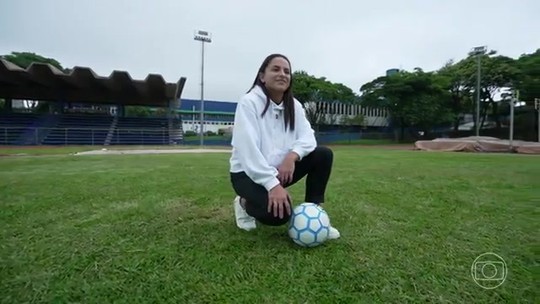 Debinha e Diego Ribas se enfrentam no Reis e Rainhas do Drible: "Instinto brasileiro" - Programa: Jornal Nacional 