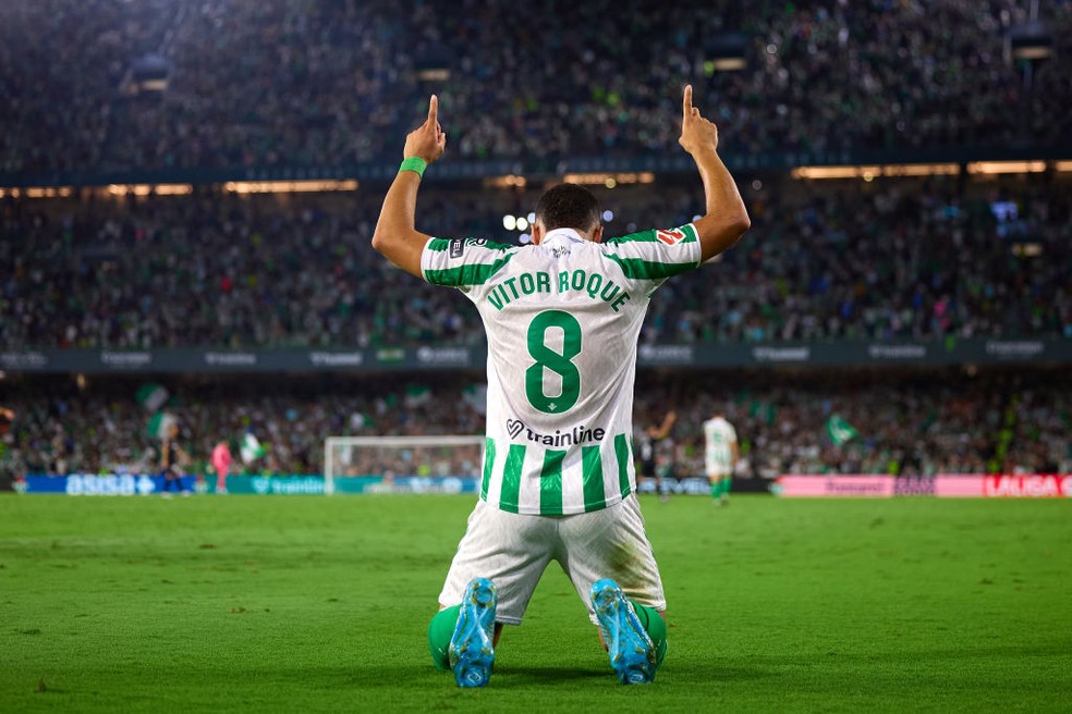 Vitor Roque está emprestado pelo Barcelona ao Betis até o final da atual temporada — Foto: Getty Images
