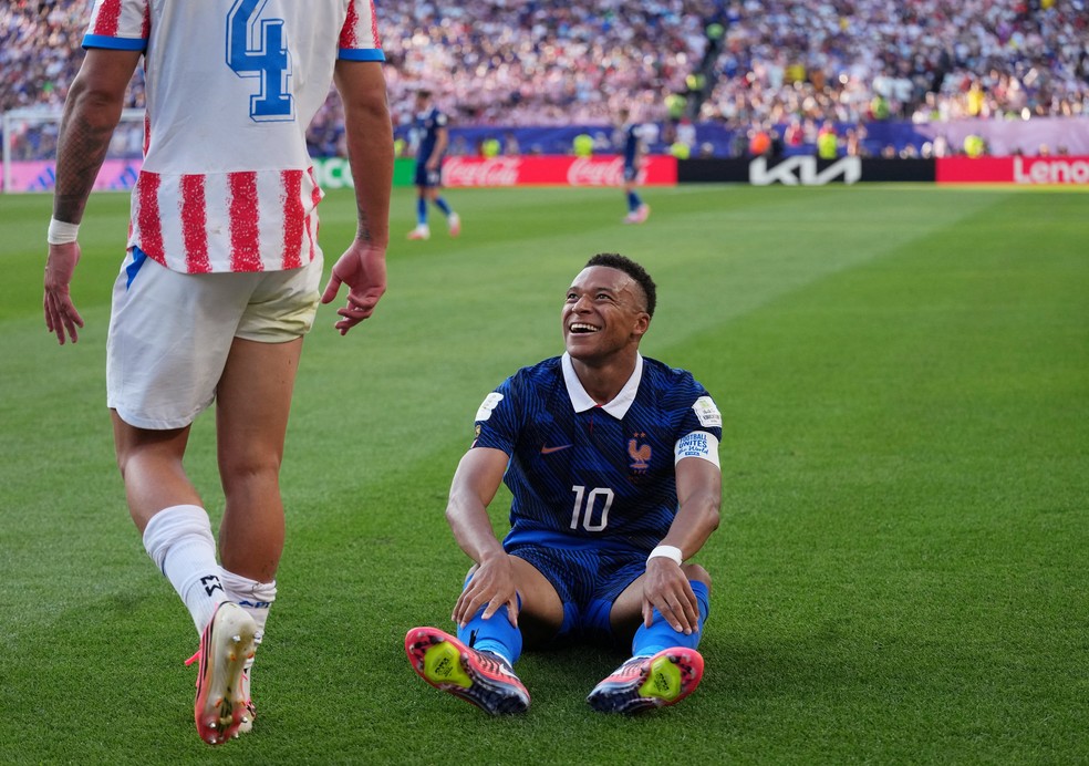 Mbappé decide França em momento decisivo