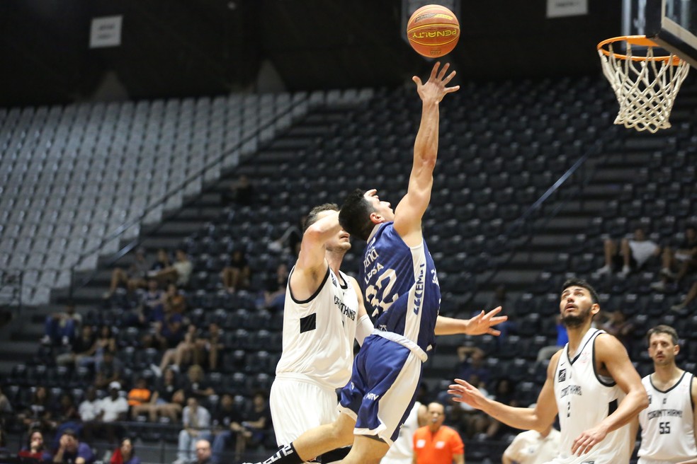 Mogi conquistou apenas a segunda vitória em 12 jogos no NBB 16 — Foto: Suelenn Ladessa/Mogi Basquete