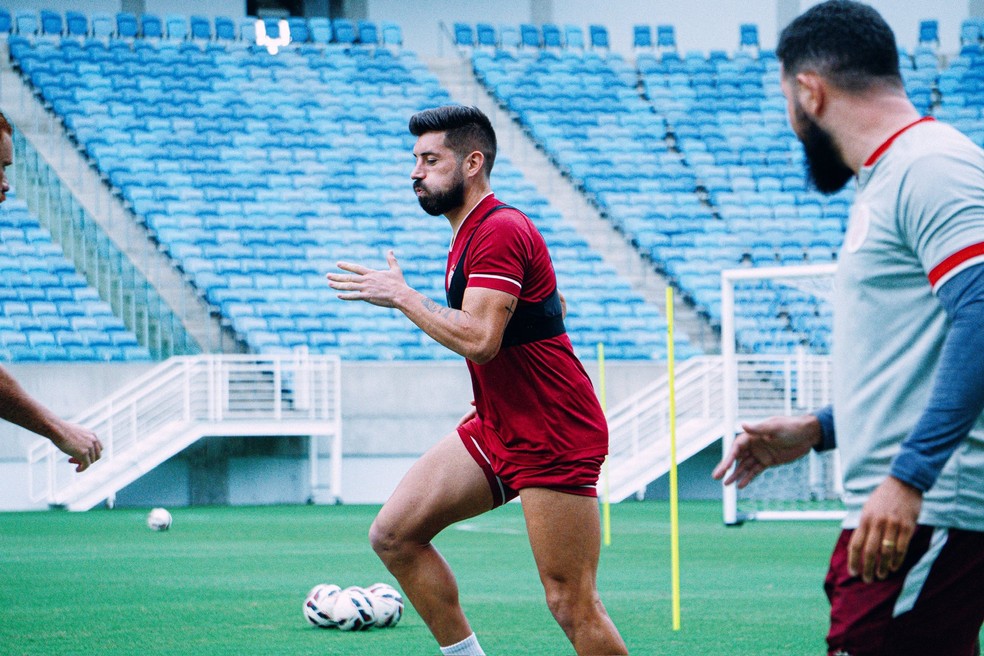 Robson deve ser titular no América-RN no lugar de Ferreira — Foto: Edmario Oliveira/América FC