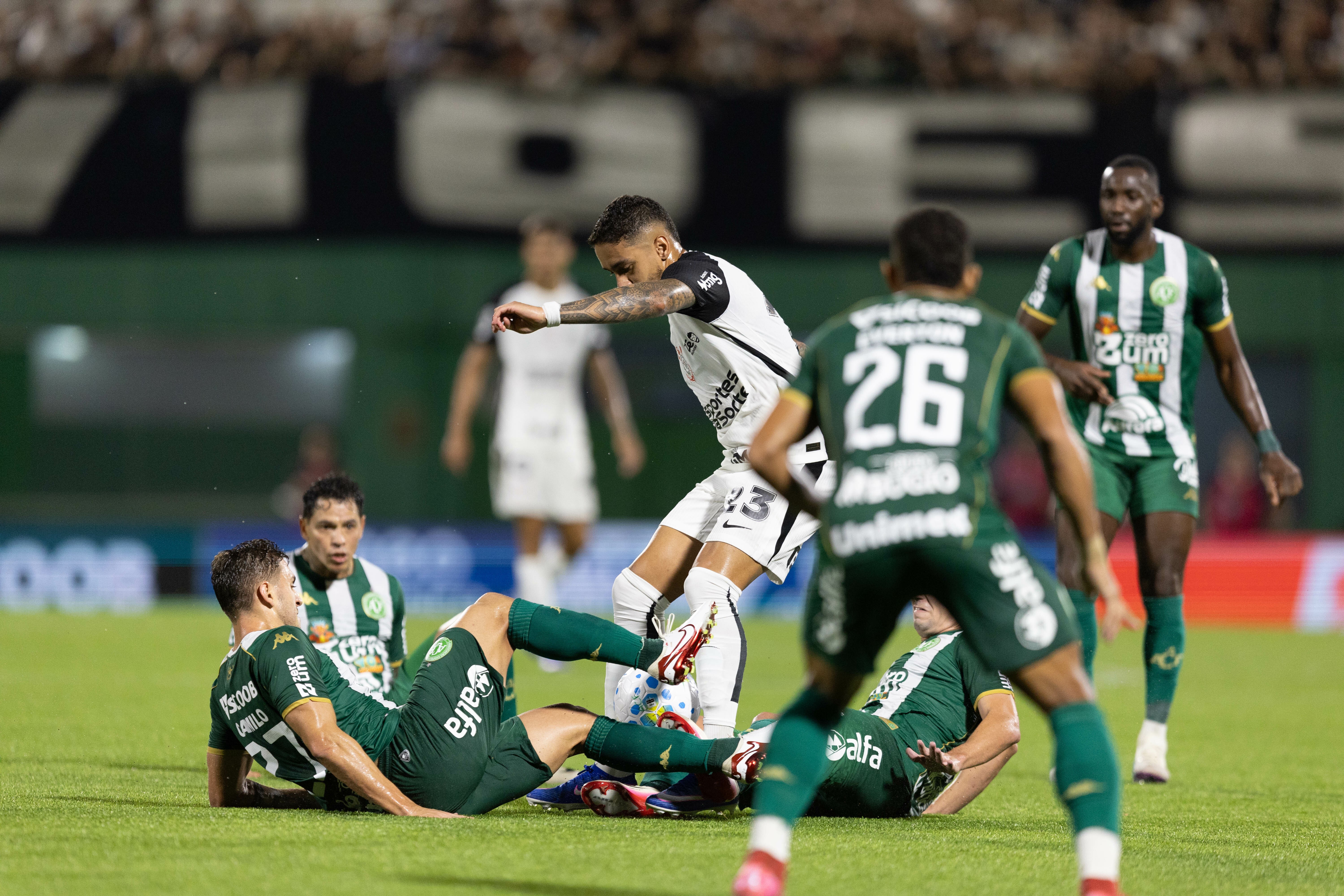 Yuri Alberto brilha em retorno e garante ponto ao Corinthians em empate emocionante