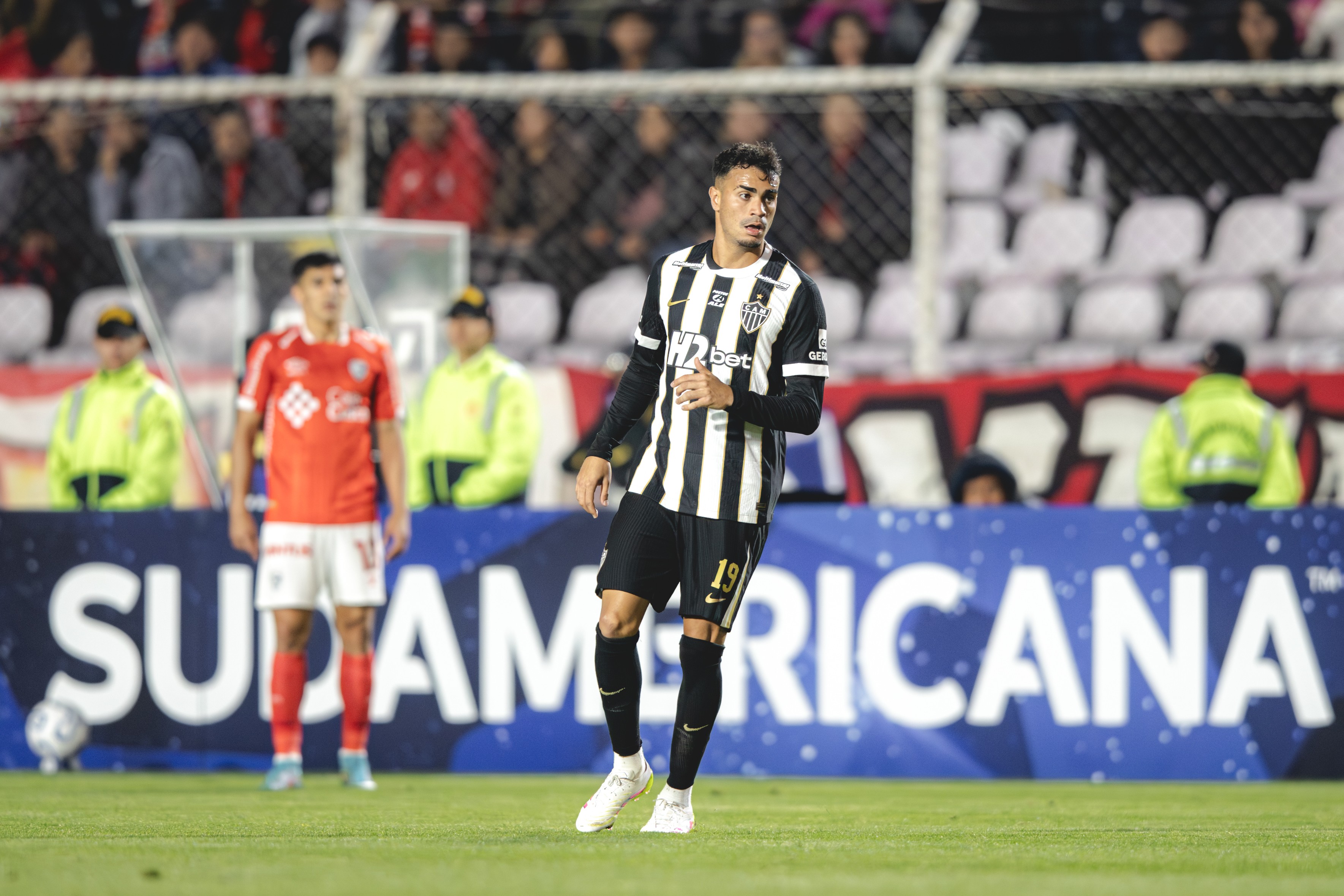 Análise: reservas não aproveitam chance, e Atlético-MG faz jus à lante | Ge