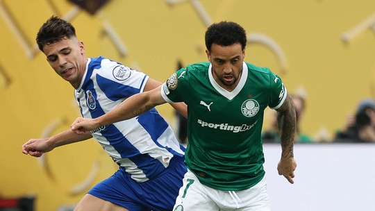 "Esquecido" na Copa, Felipe Anderson tenta recuperar espaço no Palmeiras após saída de Estêvão - Meia-atacante, que foi utilizado apenas na estreia do Verdão nos Estados Unidos, ainda não conseguiu se firmar no clube; saída da Cria para o Chelsea abre vaga no ataque do time de Abel Ferreira