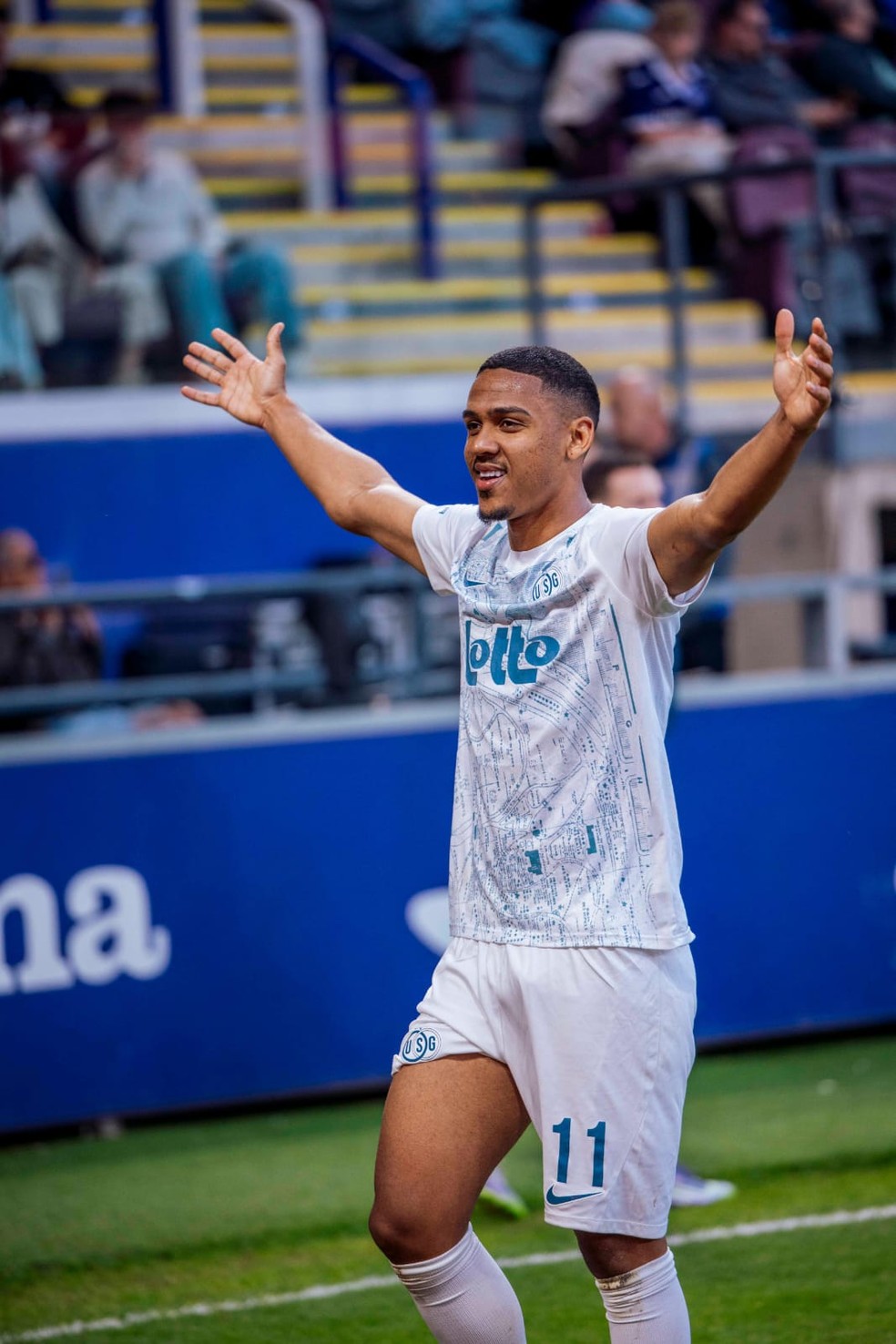 Guilherme Smith em ação — Divulgação