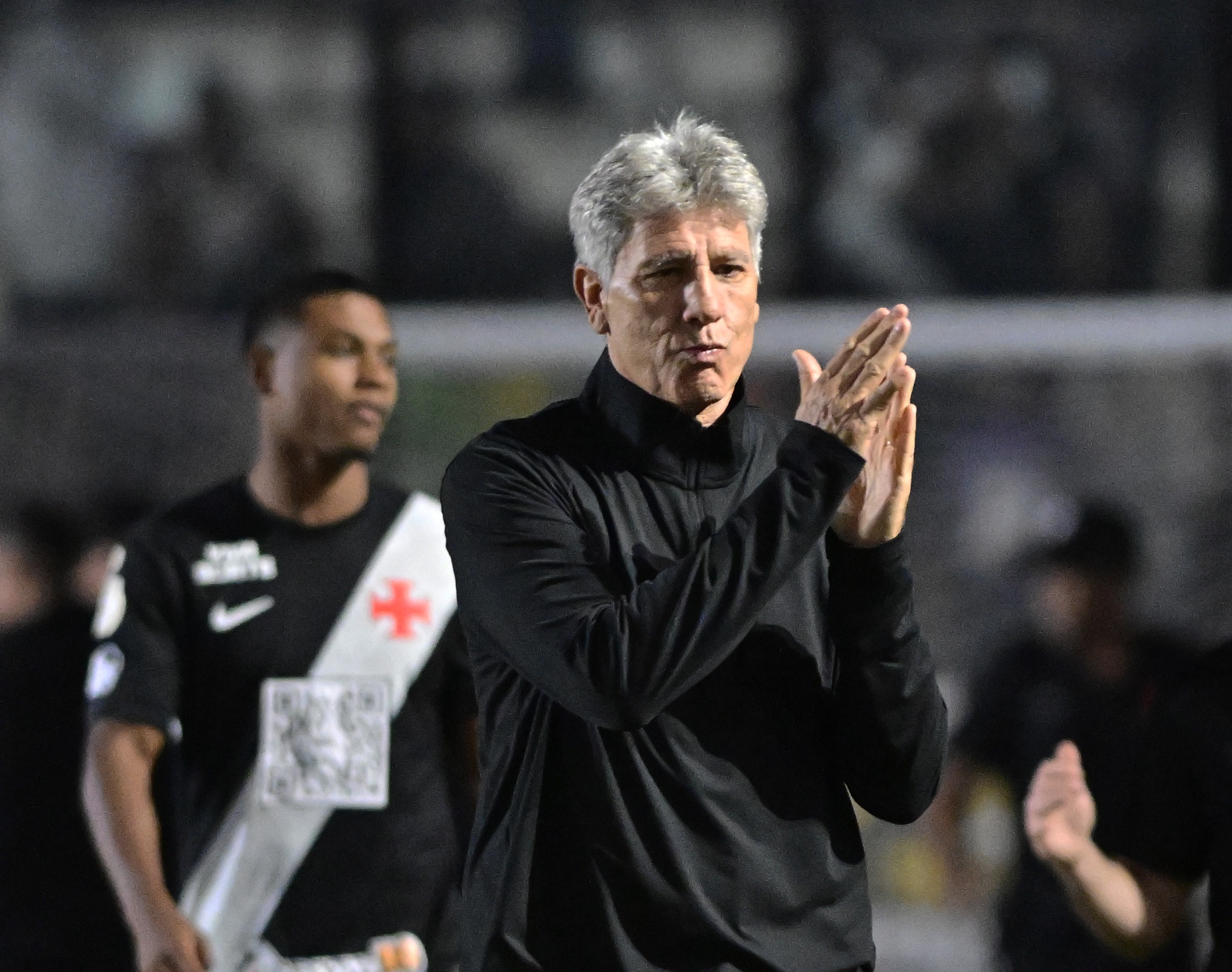 Renato critica jogadores do Vasco por "acomodação" e concorda com expulsão de Thiago Mendes