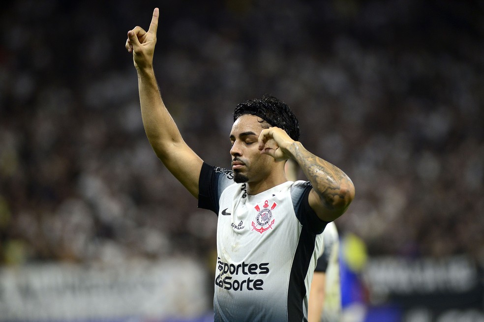 VAI FICAR! Corinthians encaminha renovação com Matheus Bidu; confira os detalhes do contrato