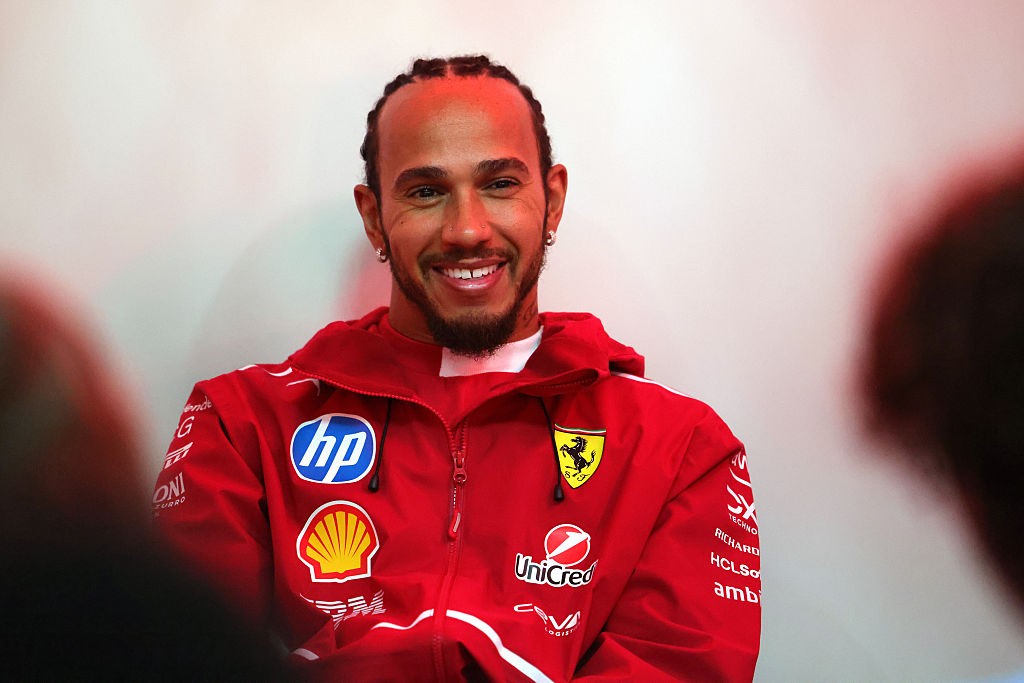 Hamilton cita sonho de Senna em estreia com a Ferrari no Brasil: 