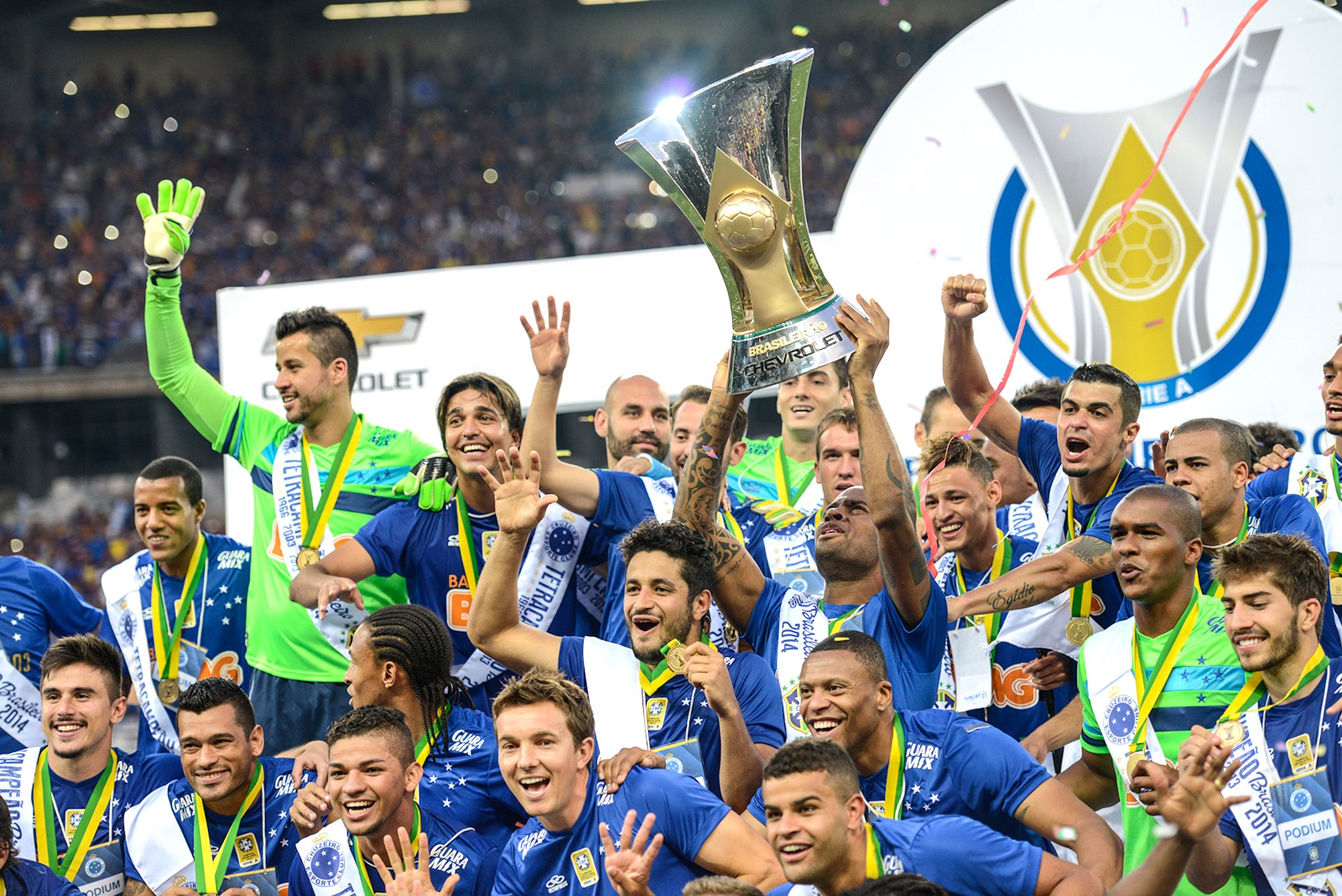 Retrospecto do Cruzeiro após pausas no calendário: da glória ao rebaixamento.