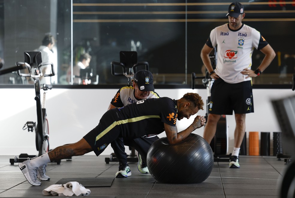 Neymar fisioterapia Seleção — Foto: Rafael Ribeiro/CBF