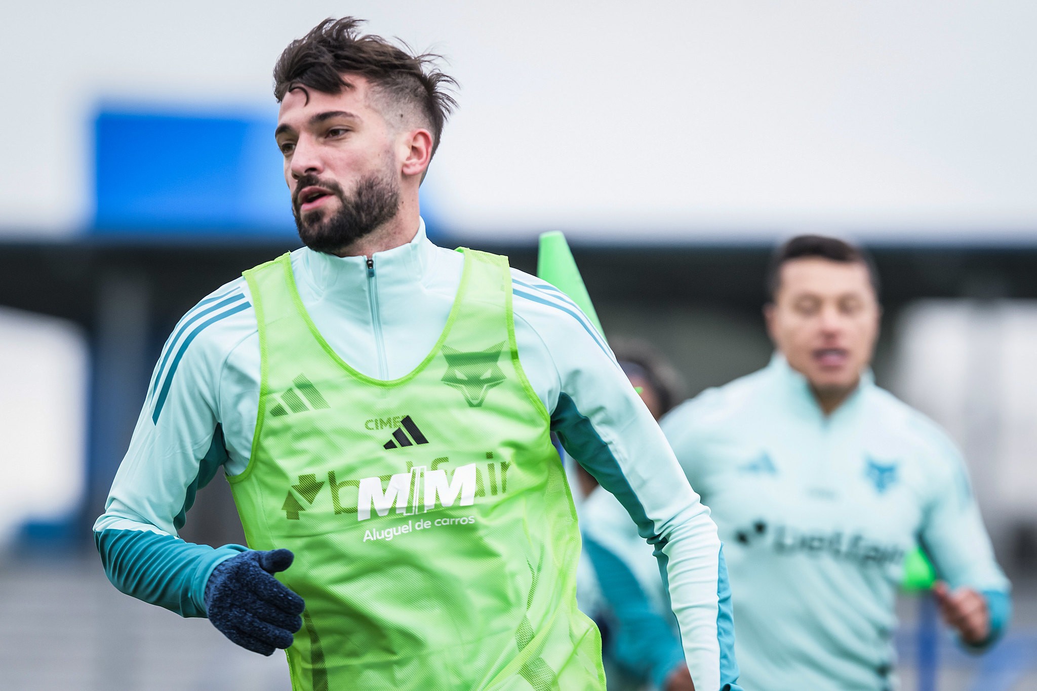 Sport tenta contratar atacante Lautaro Díaz, do Cruzeiro, para reforçar elenco.