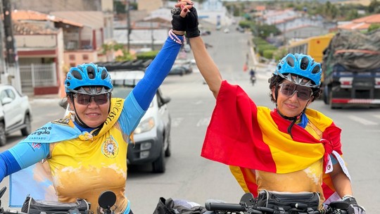 Ciclistas completam percurso de 1.600 quilômetros em ato do setembro amarelo