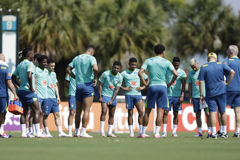 Jogadores da seleção brasileira em treino nos Estados Unidos — Foto: Rafael Ribeiro / CBF