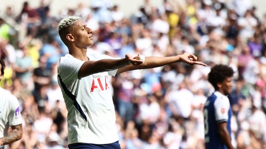 Bastidores: Vasco acena com compra de Richarlison e aposta em vontade do atacante