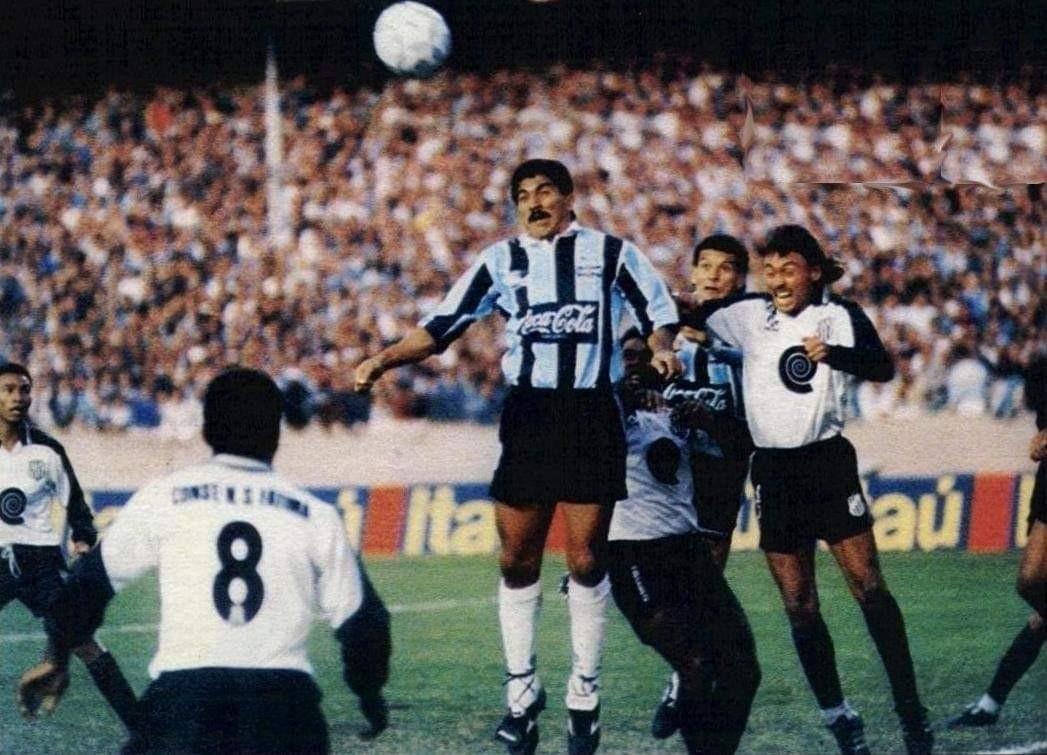 Herói em 1994, ex-atacante indica caminho para o Grêmio vencer o Gre-Nal e pede espírito guerreiro