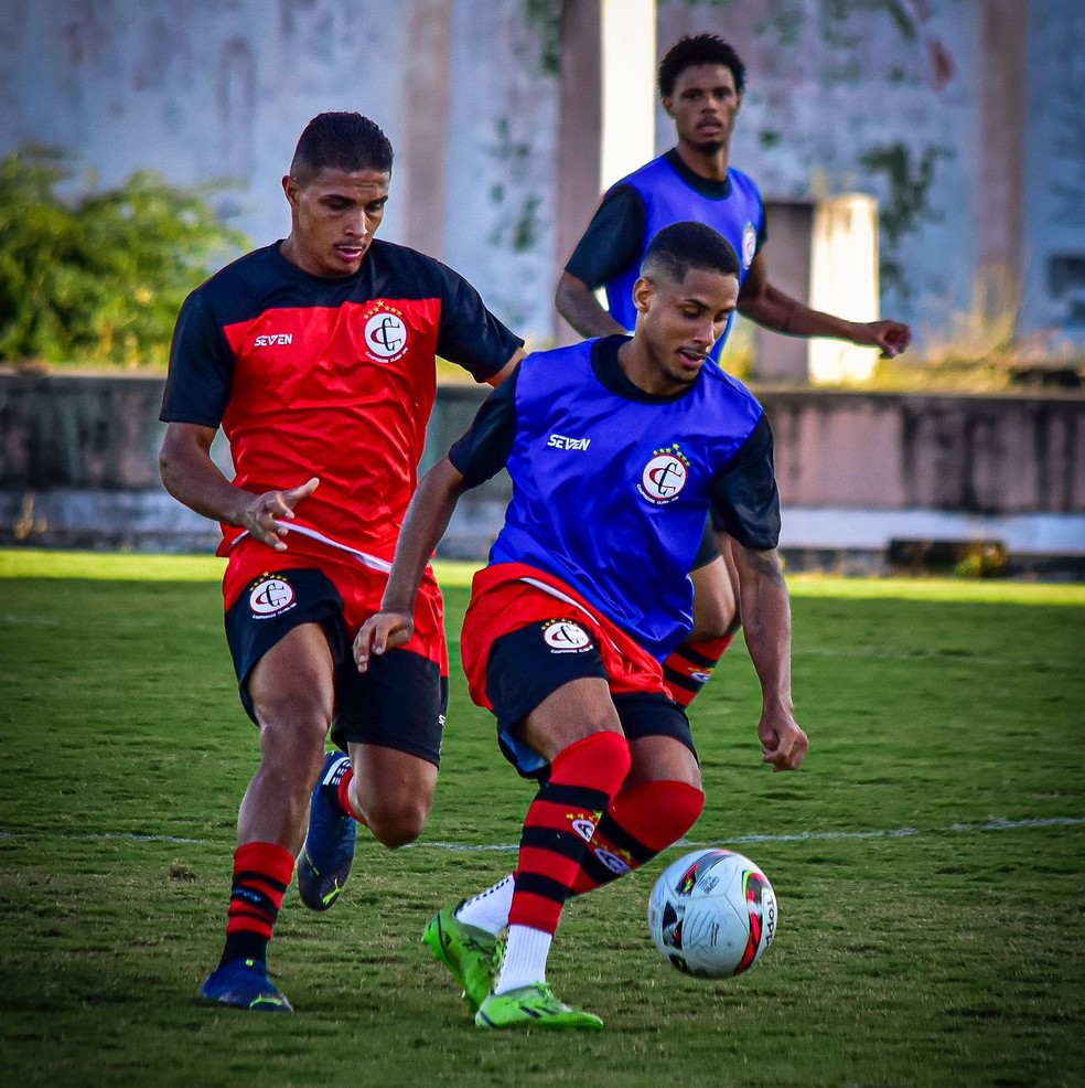 Atividade do Campinense no Estádio Amigão — Foto: Estefinho Francelino / Campinense