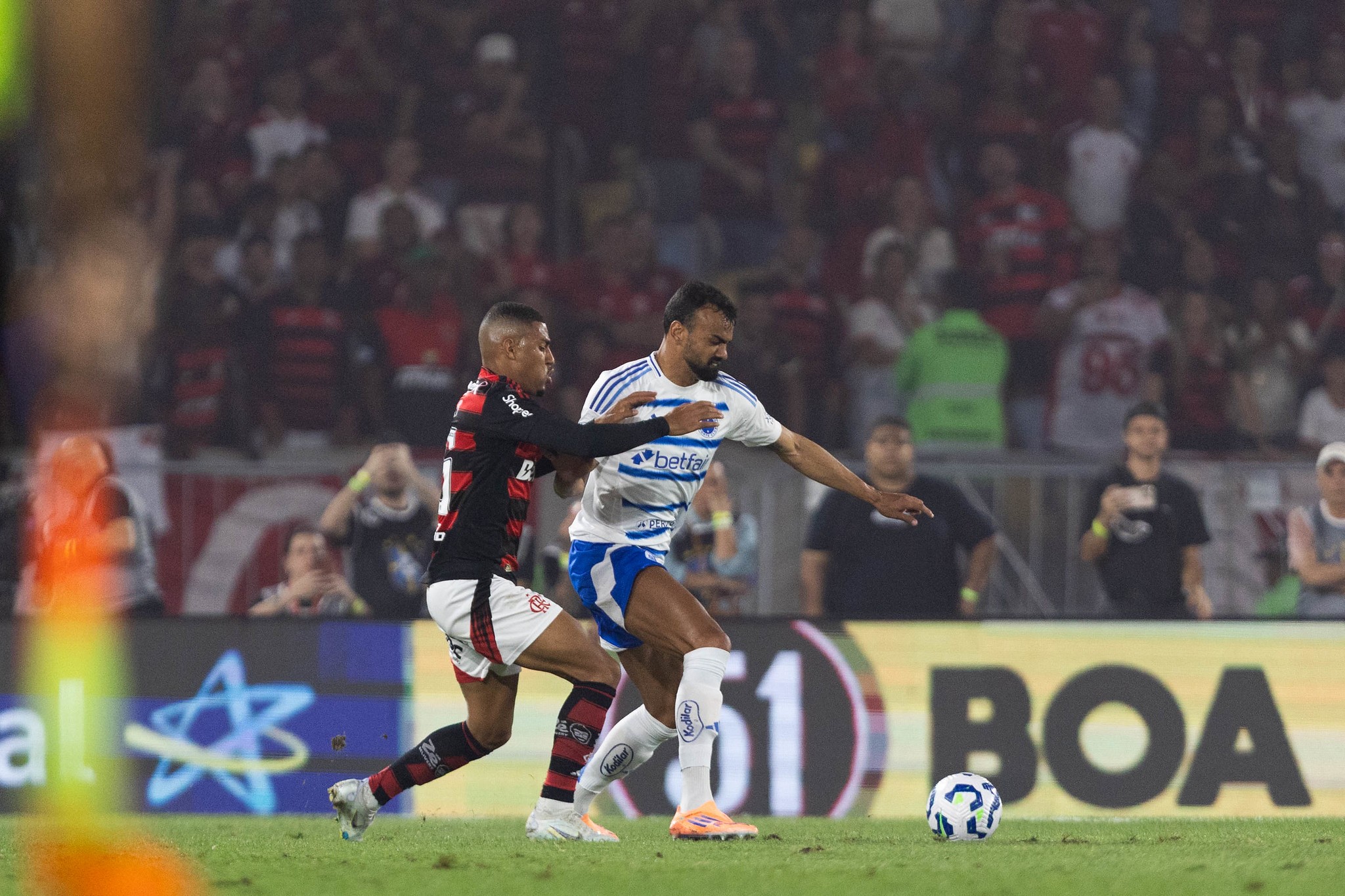 Filipe Luís defende Samuel Lino: "Dribladores perdem bola"