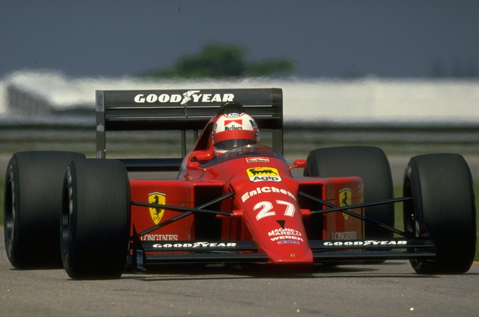 H 30 anos Ferrari apresentava primeiro carro com c mbio