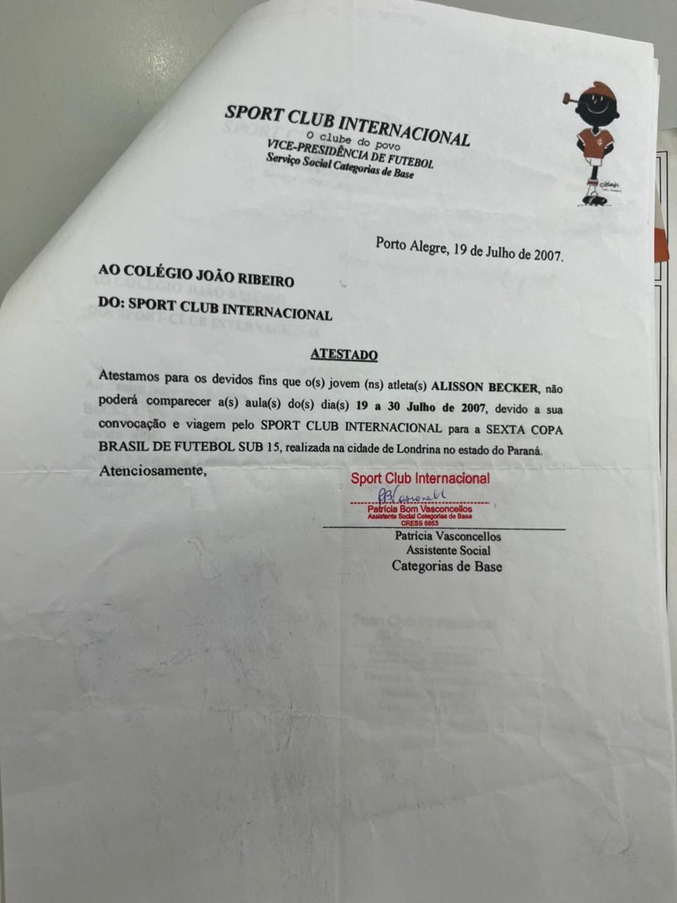 Atestado de ausência do Inter relacionado ao Alisson — Escola João Ribeiro