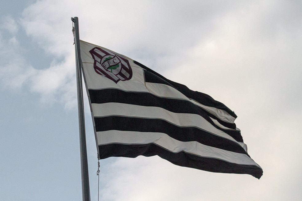 Bandeira do Figueirense — transfer ban do Figueirense