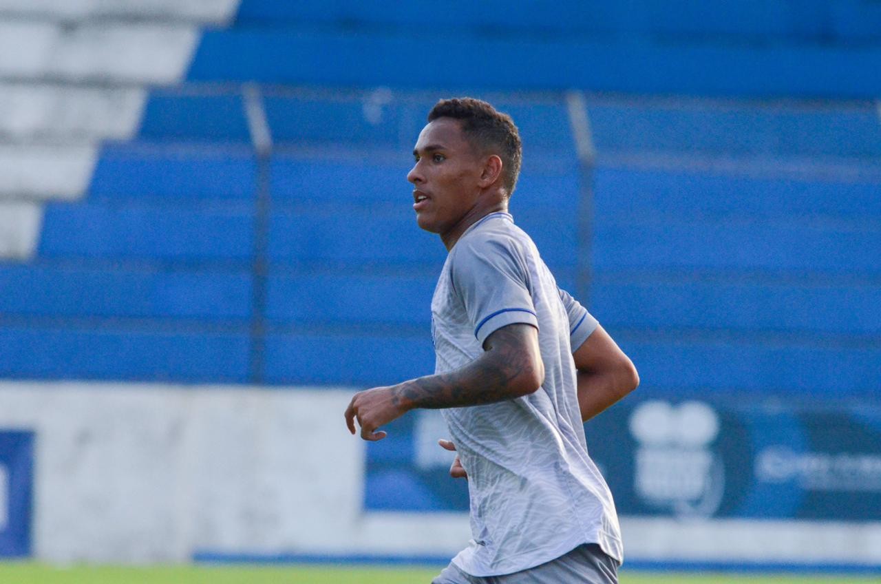 Reinaldo mostra serviço na ponta esquerda e pode ganhar chance de Ney ...