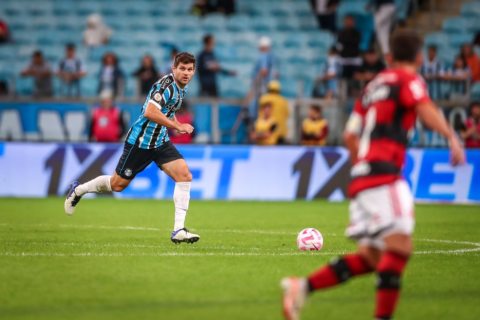 Kannemann em vitória do Grêmio sobre o Flamengo — Foto: Lucas Uebel/Grêmio