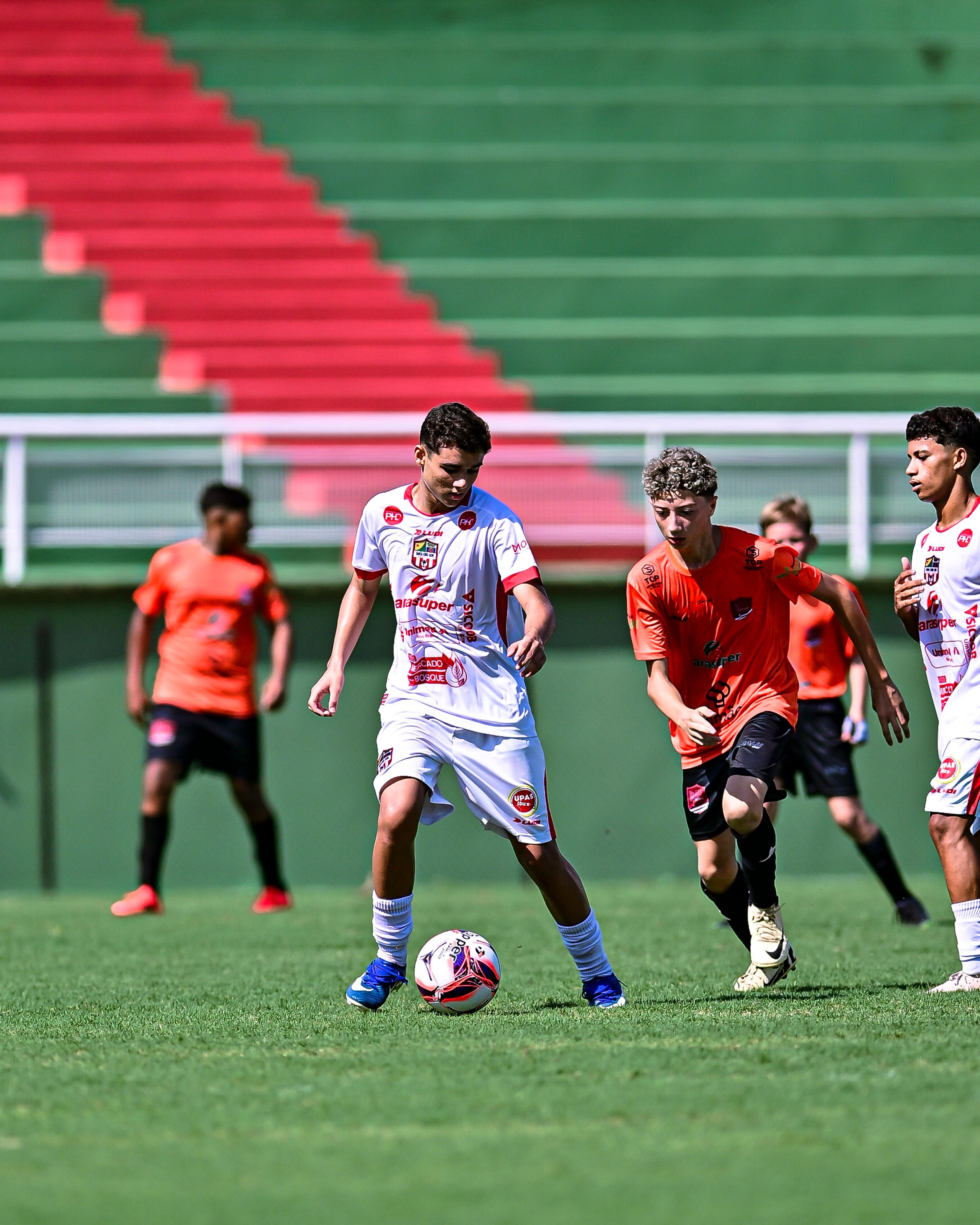 Atual tricampeão aplica 21 a 0 e mais três clubes vencem na abertura do Acreano Sub-15 Série A