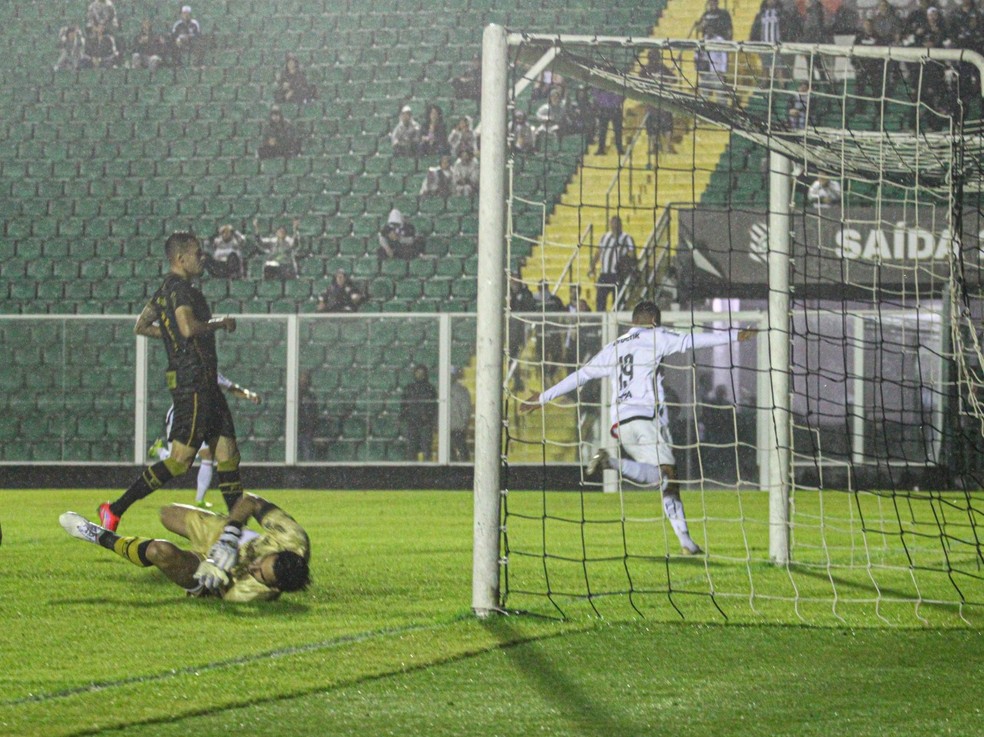 Figueirense vence o JEC com tranquilidade na estreia da Copa Santa Catarina, copa santa catarina