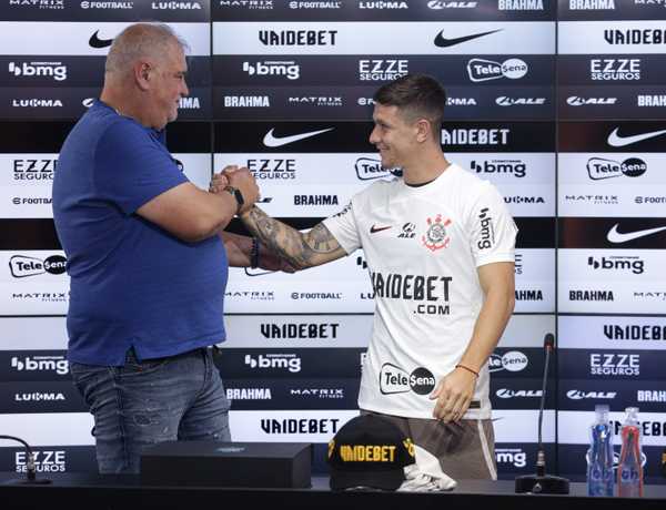 Corinthians fecha janela de transferências com 11 reforços e investimento milionário.