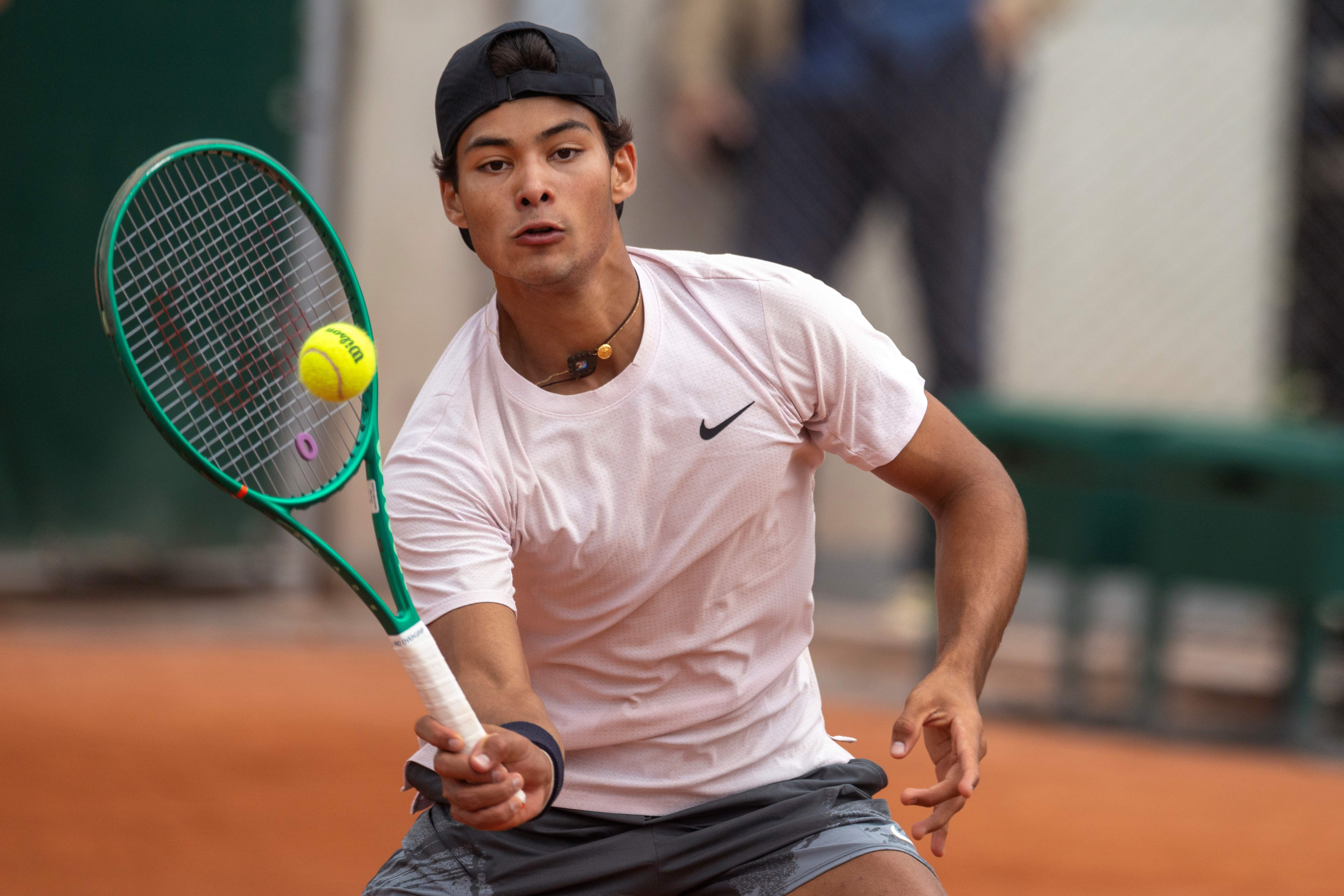 Roland Garros Júnior: Guto Miguel, 17, chega à final e é nº 1 do mundo