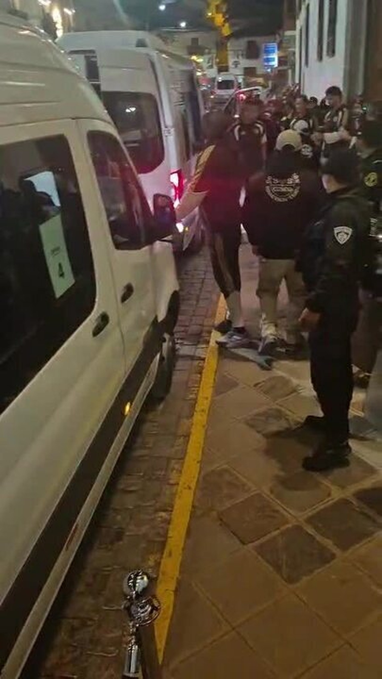 Flamengo chega a Cusco em clima de preparação para a estreia na Libertadores