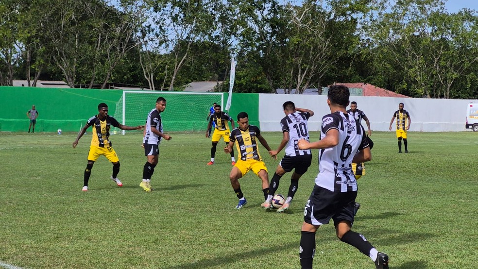 São Raimundo e Castanhal no Dedé Cão em Belterra — Foto: Dominique Cavaleiro/ge