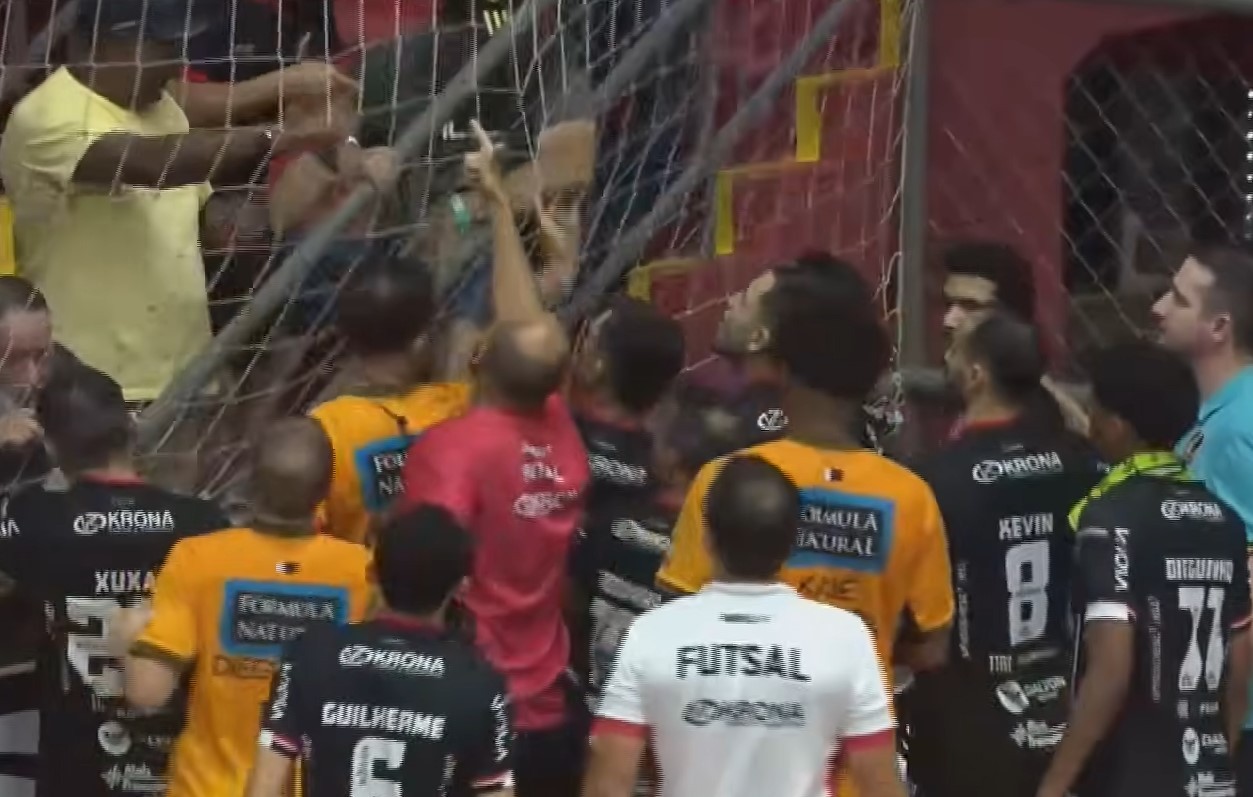 Racismo em Quadra: Sorocaba na Final, mas o Futsal Leva um Soco