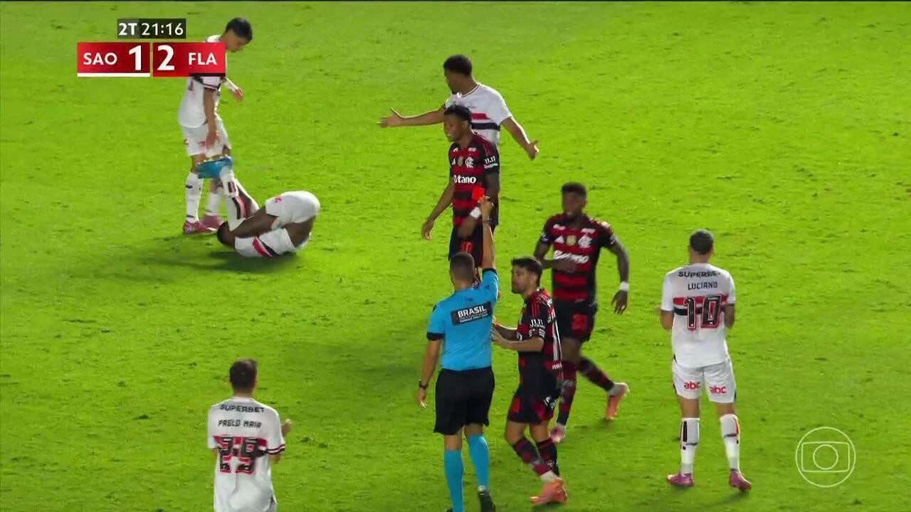 Flamengo acumula cinco expulsões em um mês e enfrenta pressão por disciplina em campo