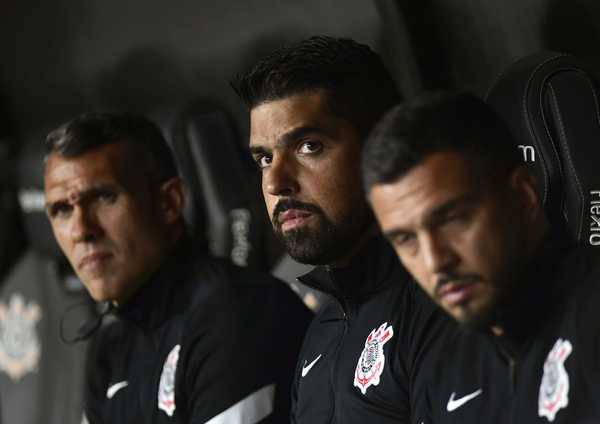 Prejuízo e Desilusão: António relata problemas no Corinthians e falsas promessas