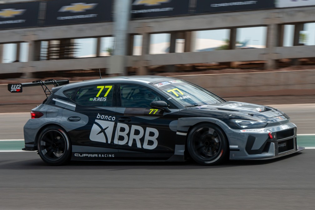 Raphael Reis acelera no TCR Brasil Cuiabá