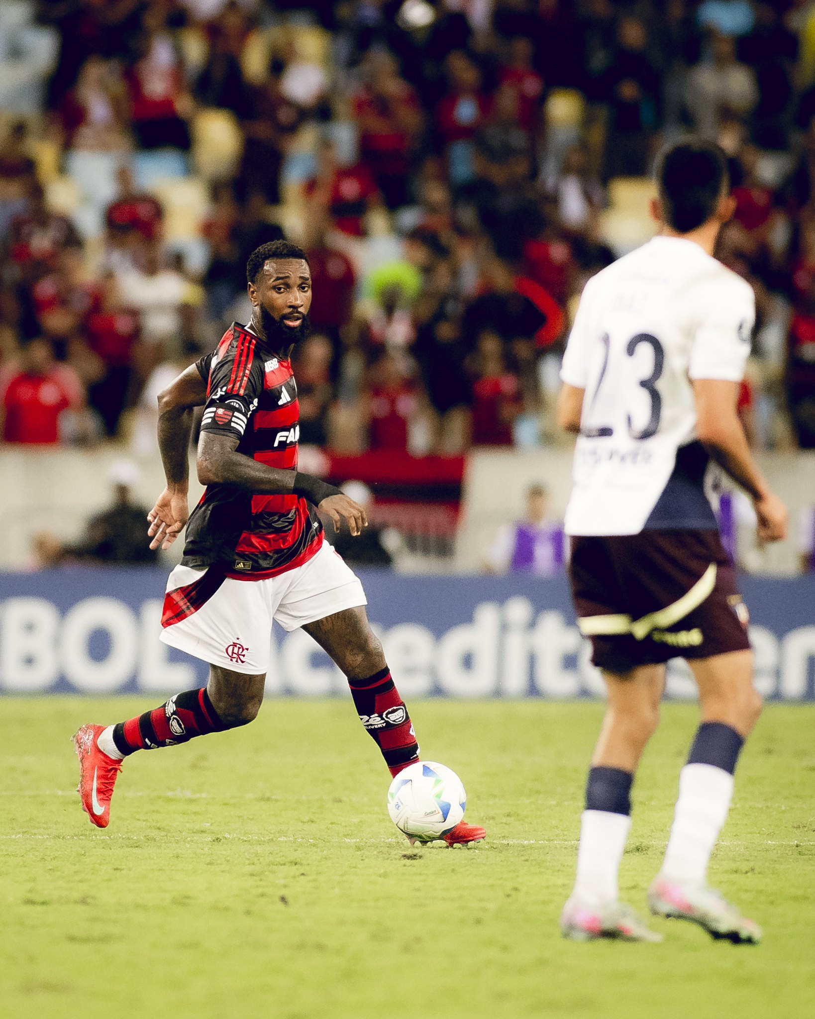 Gerson envia recado para Erick Pulga e destaca evolução como volante no Flamengo