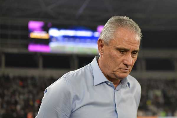 Flamengo descarta cirurgia em Tite e espera retorno do treinador em breve.