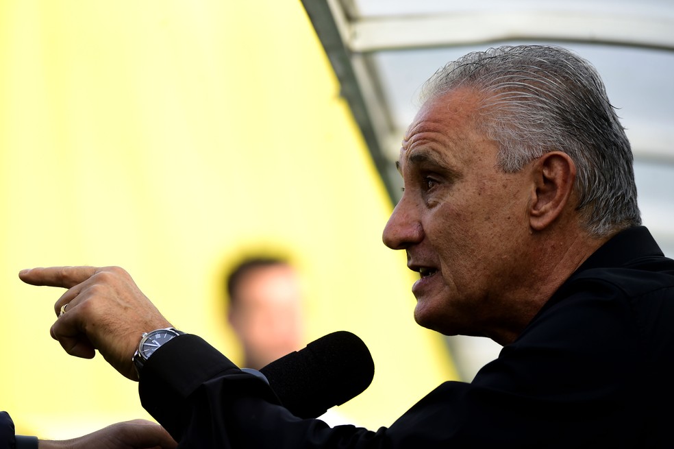 Tite em jogo de lendas de Corinthians e Boca Juniors � Foto: Marcos Ribolli