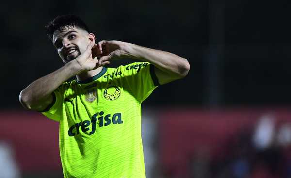López iguala marca na artilharia do Campeonato Paulista e celebra desempenho no Palmeiras.