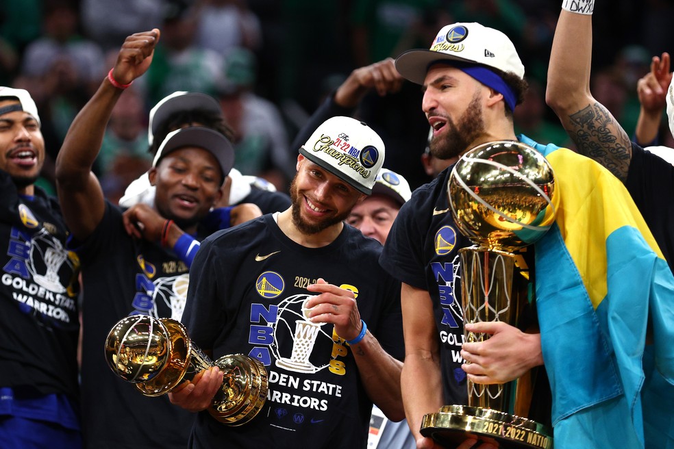 Campeonato da NBA começa com promessa de ano agitado no mercado de