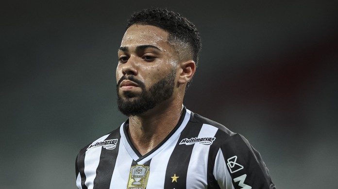 Calebe, do Atlético-MG, marca golaço de letra em goleada sobre o Tombense;  veja o lance