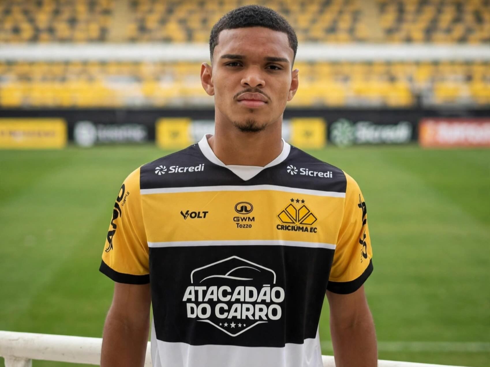 Treze negocia zagueiro Matheus Gomes, cria da base, para o Criciúma