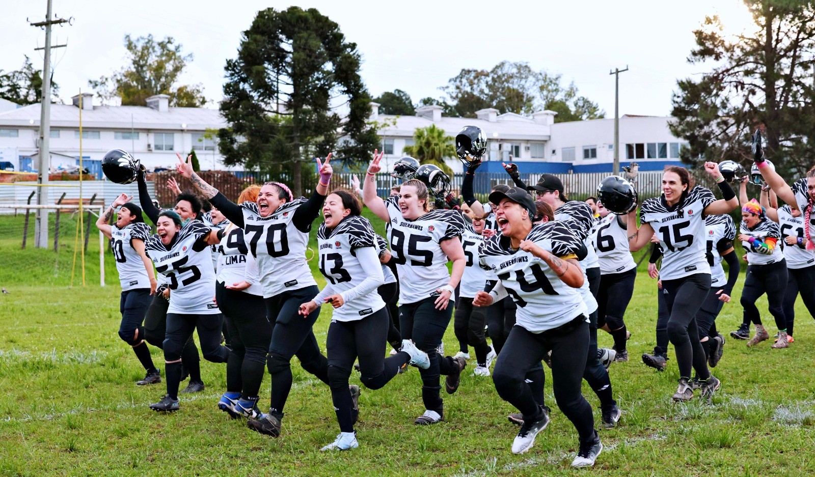 Curitiba Silverhawks é tricampeão da Superliga Feminina de Futebol Americano