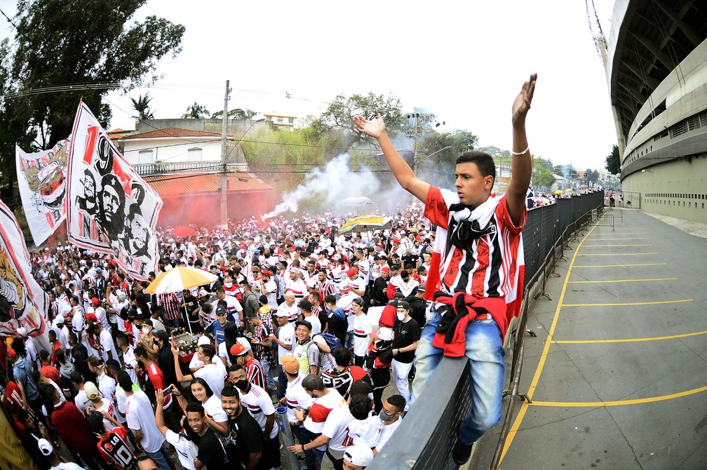 VAI TRICOLOR! Jogadores já estão indo para o Rio de janeiro